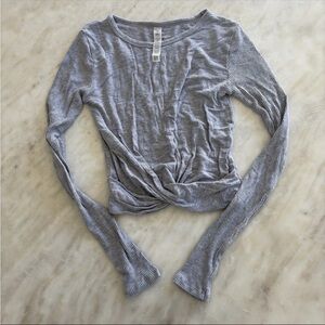 Alo Yoga grey crop twist top - long sleeve